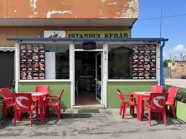 negozio in vendita a Fiumicino in zona Palidoro