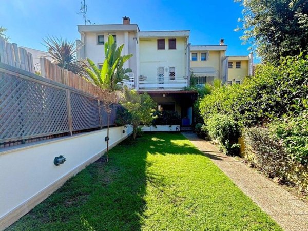 appartamento in vendita a Fiumicino in zona Maccarese