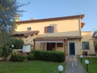 casa indipendente in vendita a Fiumicino in zona Aranova