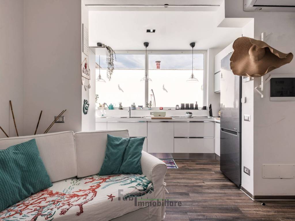 appartamento in vendita a Fiumicino in zona Focene