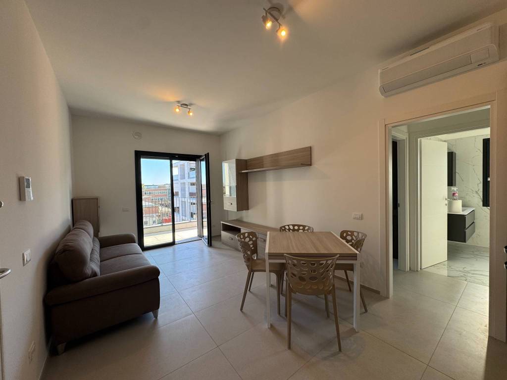 appartamento in vendita a Fiumicino in zona Isola Sacra