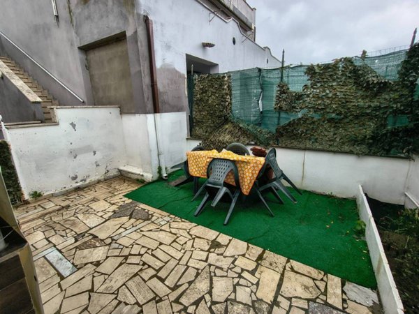 appartamento in vendita a Fiumicino in zona Focene