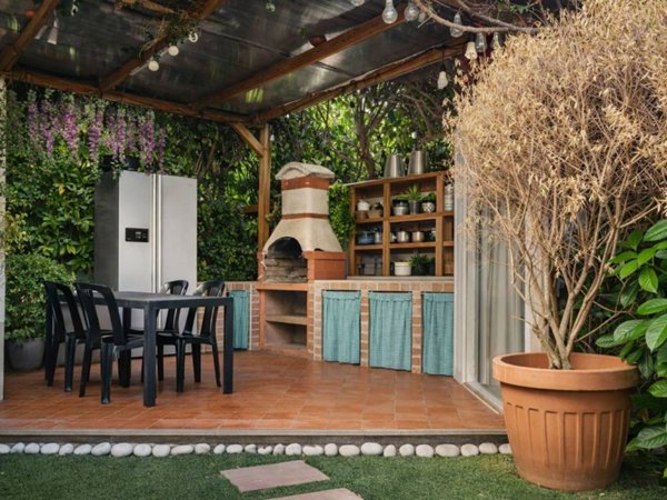 casa indipendente in vendita a Fiumicino in zona Isola Sacra