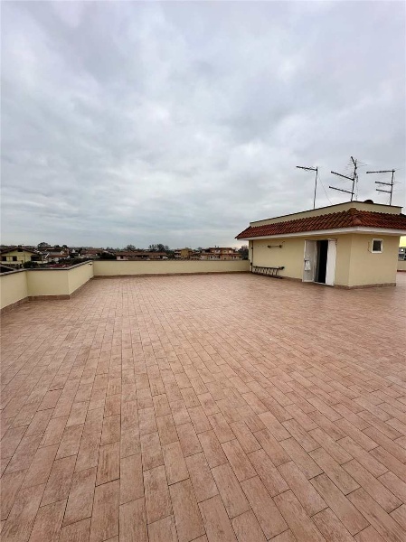 appartamento in vendita a Fiumicino in zona Isola Sacra