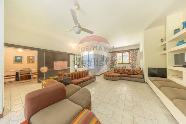 casa indipendente in vendita a Fiumicino in zona Fregene