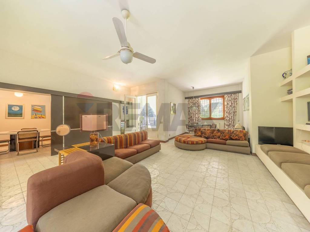casa indipendente in vendita a Fiumicino in zona Fregene