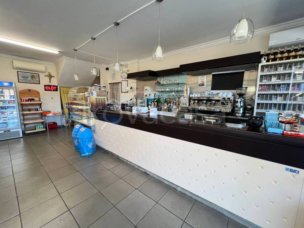 negozio in vendita a Fiumicino in zona Maccarese