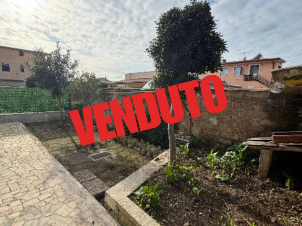 appartamento in vendita a Fiumicino in zona Focene