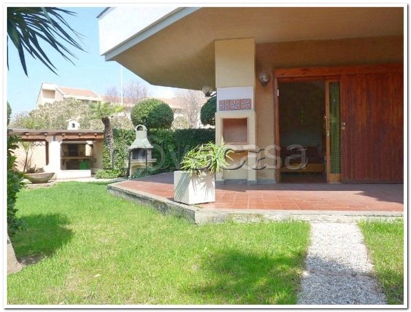 casa indipendente in vendita a Fiumicino in zona Fregene