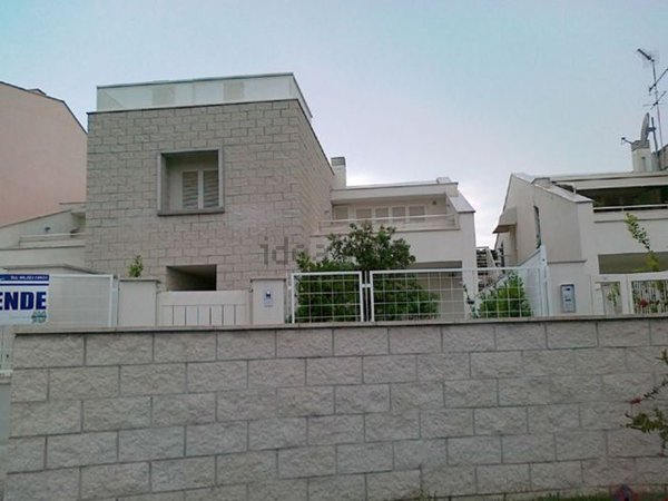 appartamento in vendita a Fiumicino in zona Fregene