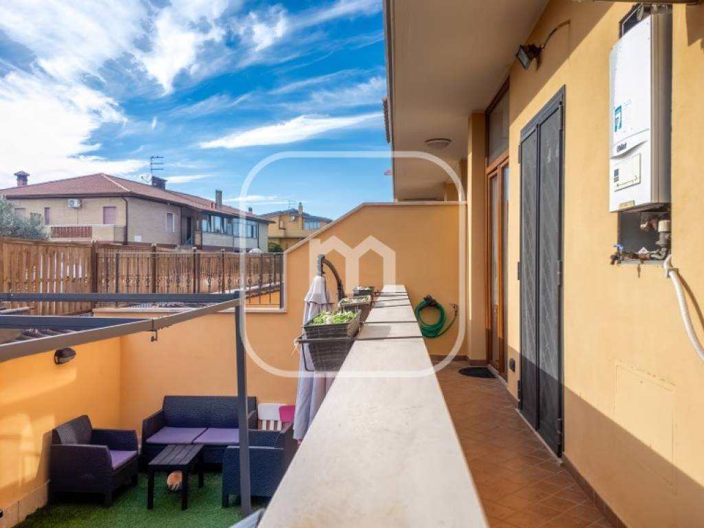 appartamento in vendita a Fiumicino in zona Isola Sacra