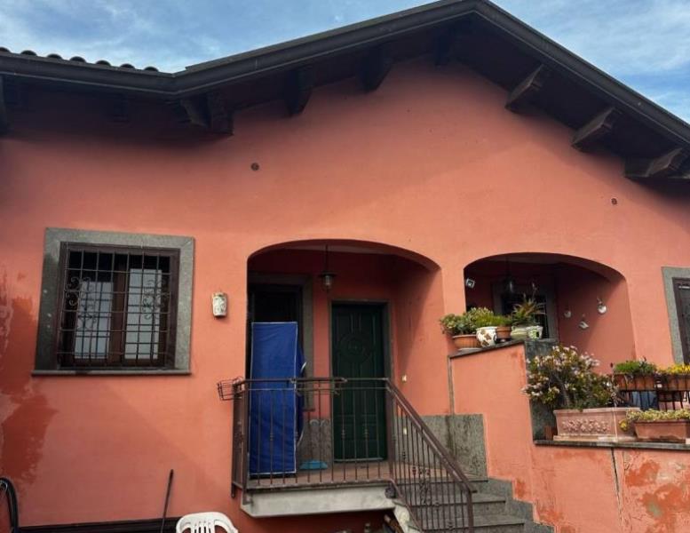 casa indipendente in vendita a Fiumicino in zona Isola Sacra