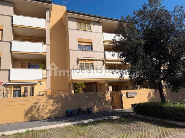 appartamento in vendita a Fiumicino in zona Palidoro