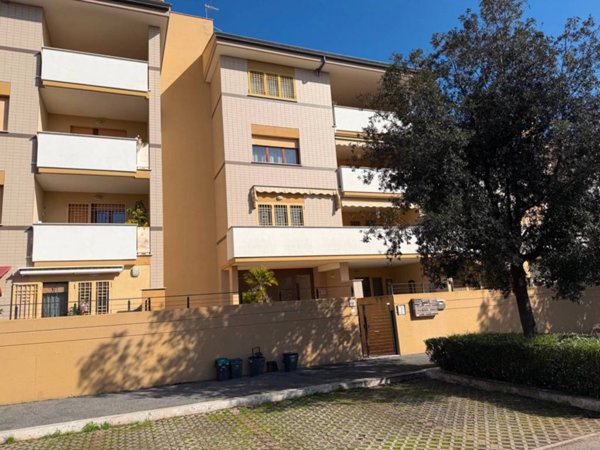 appartamento in vendita a Fiumicino in zona Palidoro