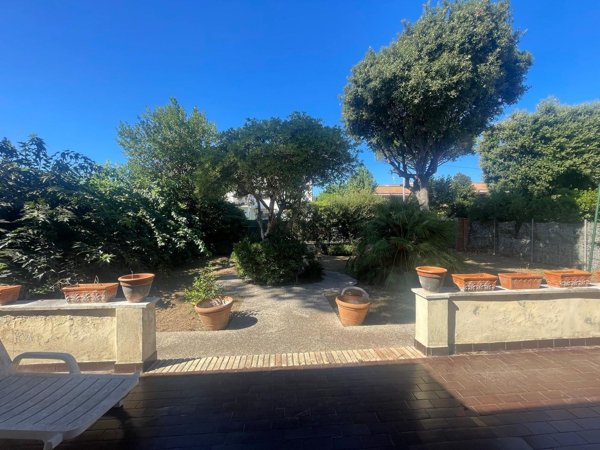 casa indipendente in vendita a Fiumicino in zona Fregene