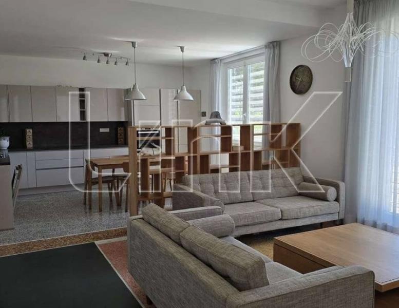 casa indipendente in vendita a Fiumicino in zona Fregene