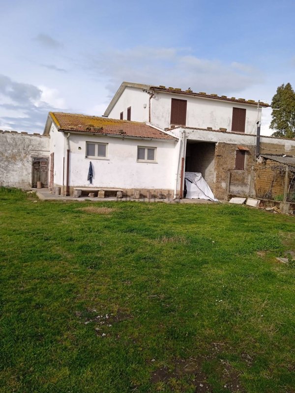 casa indipendente in vendita a Fiumicino