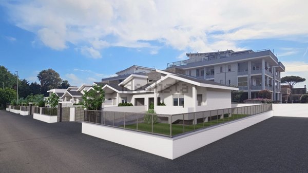 casa indipendente in vendita a Fiumicino in zona Isola Sacra