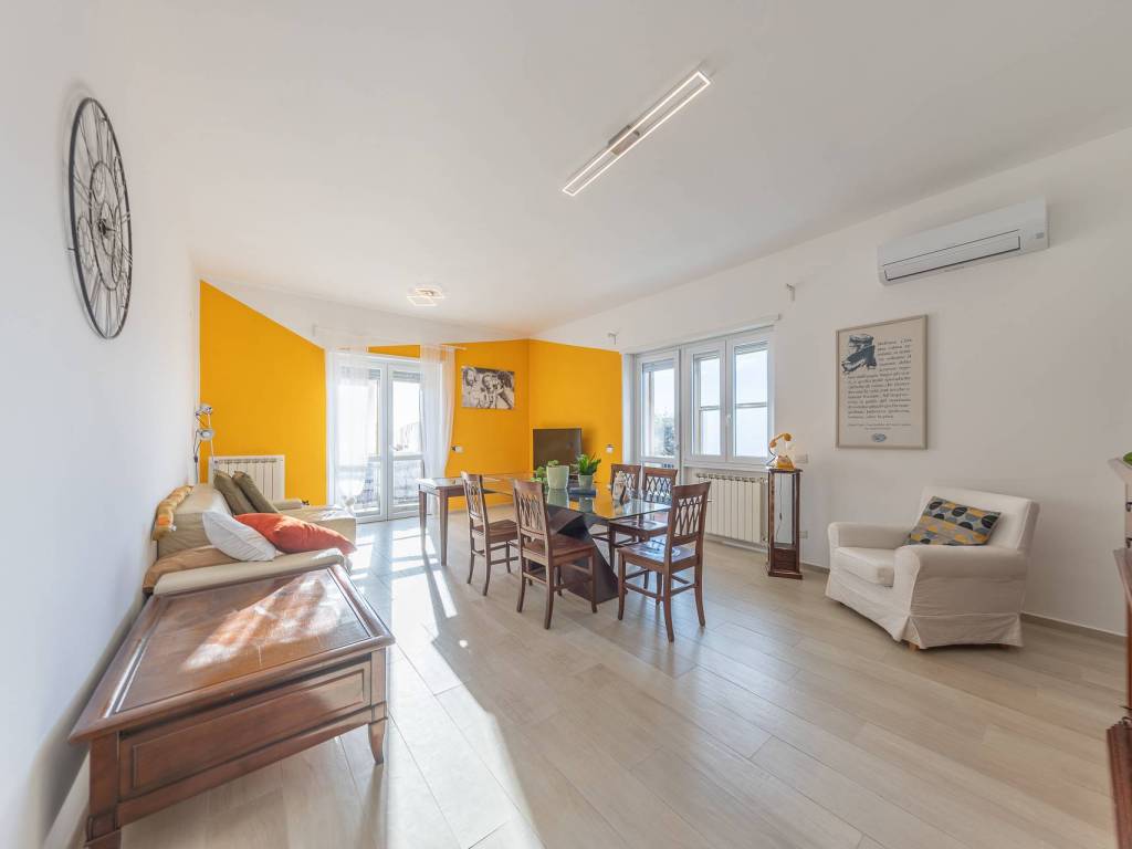 appartamento in vendita a Fiumicino in zona Isola Sacra