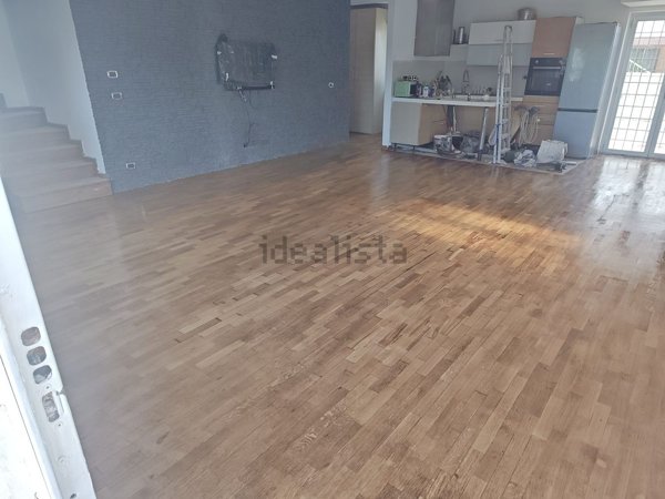 casa indipendente in vendita a Fiumicino