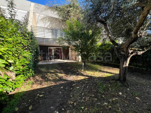 casa indipendente in vendita a Fiumicino in zona Fregene
