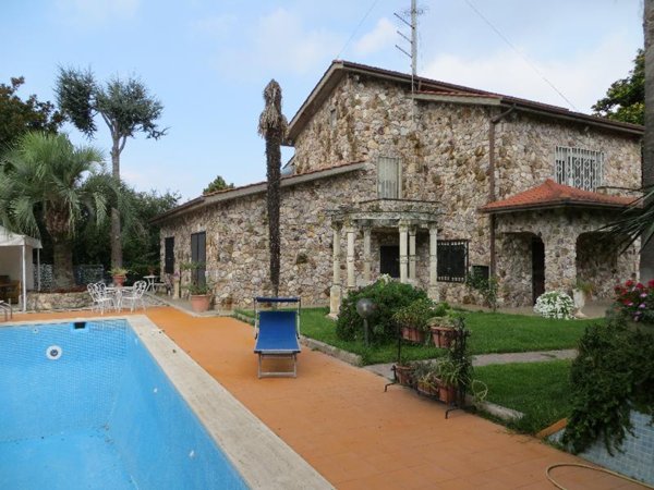 casa indipendente in vendita a Fiumicino in zona Aranova