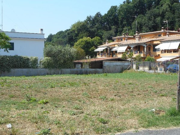 terreno edificabile in vendita a Fiumicino in zona Aranova