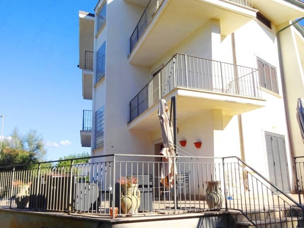 casa indipendente in vendita a Fiumicino in zona Fregene