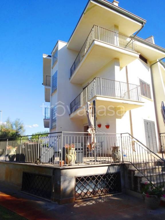 casa indipendente in vendita a Fiumicino in zona Fregene