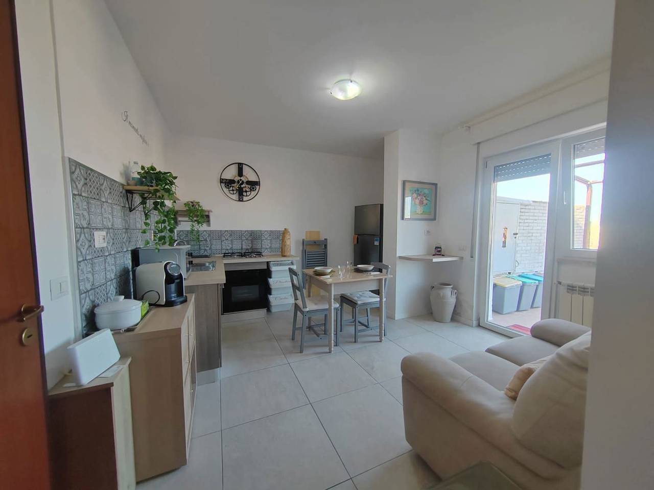 appartamento in vendita a Fiumicino in zona Isola Sacra