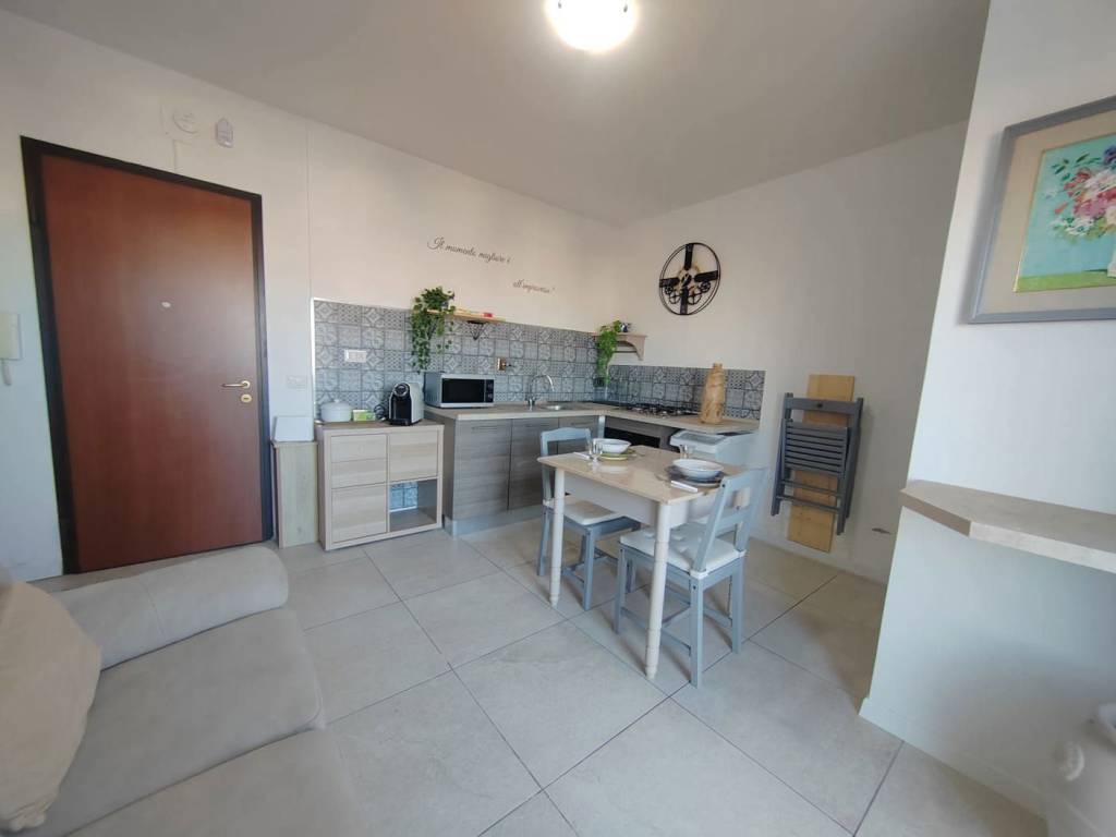 appartamento in vendita a Fiumicino in zona Isola Sacra