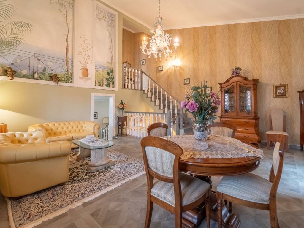 casa indipendente in vendita a Fiumicino in zona Isola Sacra