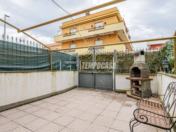 appartamento in vendita a Fiumicino in zona Passo Oscuro