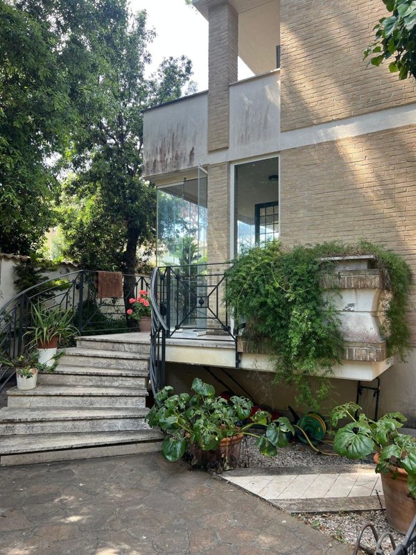 casa indipendente in vendita a Fiumicino