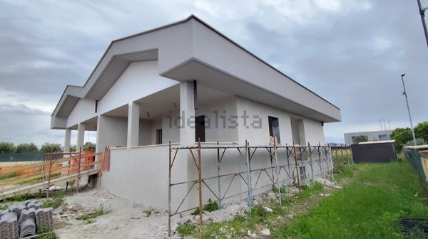 casa indipendente in vendita a Fiumicino