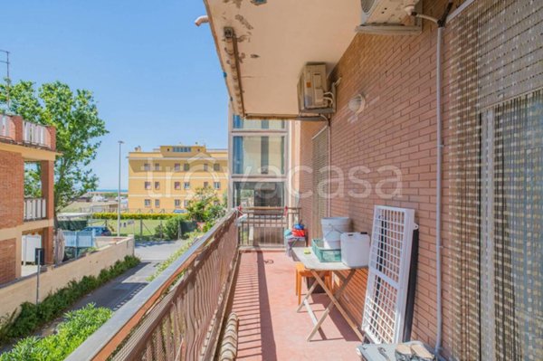 appartamento in vendita a Fiumicino in zona Passo Oscuro