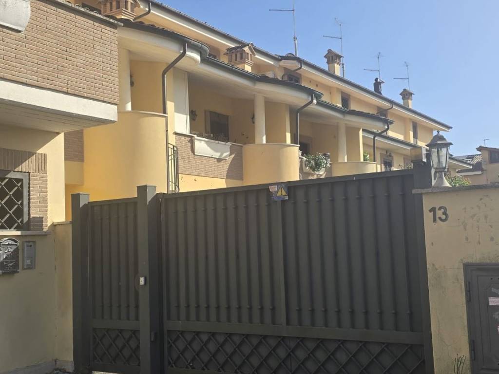 appartamento in vendita a Fiumicino in zona Isola Sacra