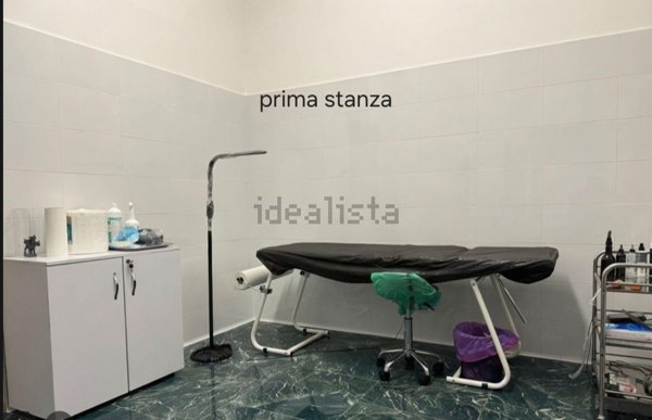 negozio in vendita a Fiumicino