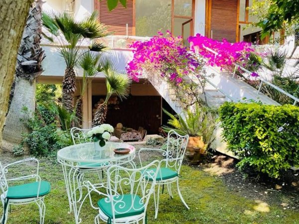 casa indipendente in vendita a Fiumicino in zona Fregene