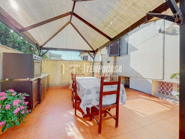 casa indipendente in vendita a Fiumicino in zona Passo Oscuro