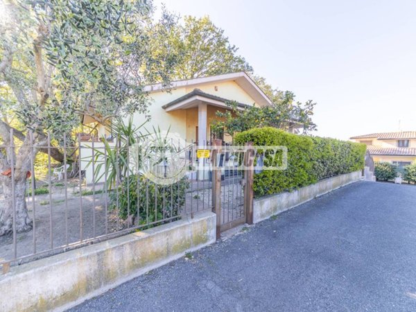 casa indipendente in vendita a Fiumicino in zona Aranova
