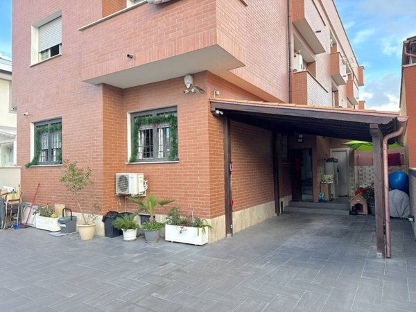 appartamento in vendita a Fiumicino in zona Focene