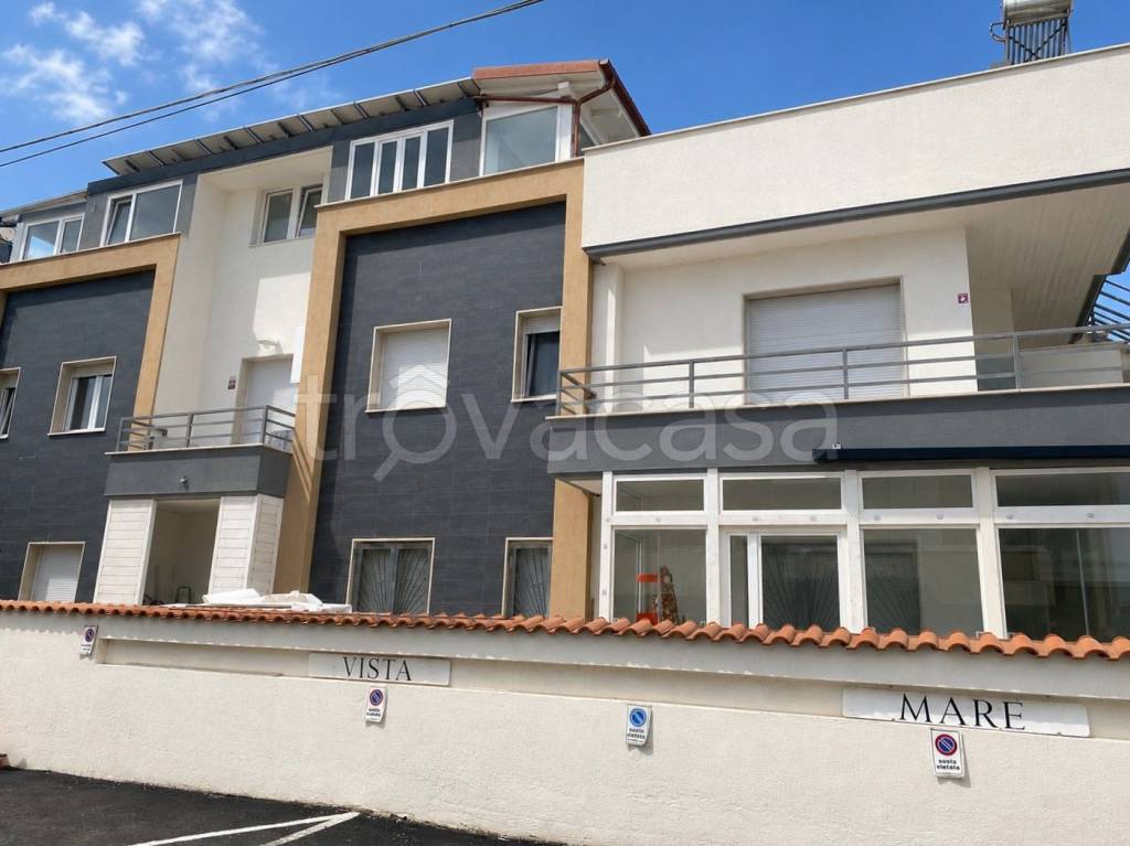 appartamento in vendita a Fiumicino in zona Focene