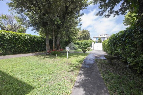 casa indipendente in vendita a Fiumicino in zona Fregene