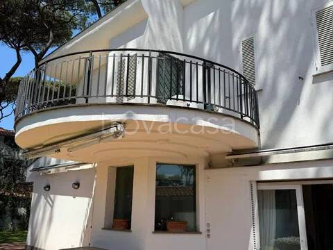 casa indipendente in vendita a Fiumicino in zona Fregene