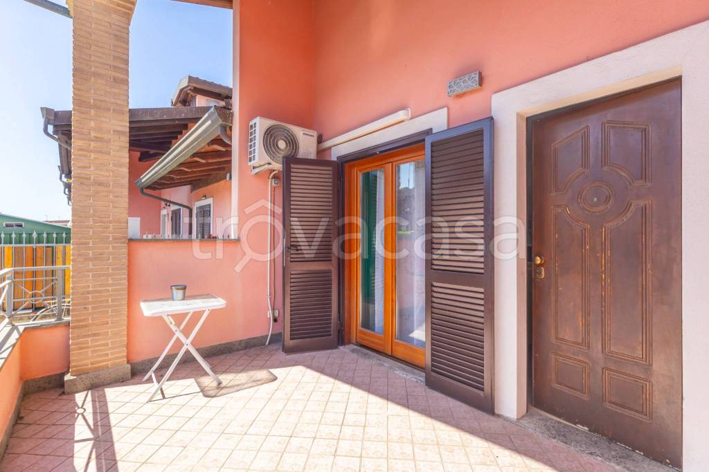 casa indipendente in vendita a Fiumicino in zona Isola Sacra