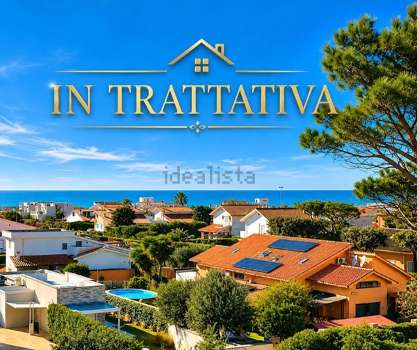 appartamento in vendita a Fiumicino in zona Fregene