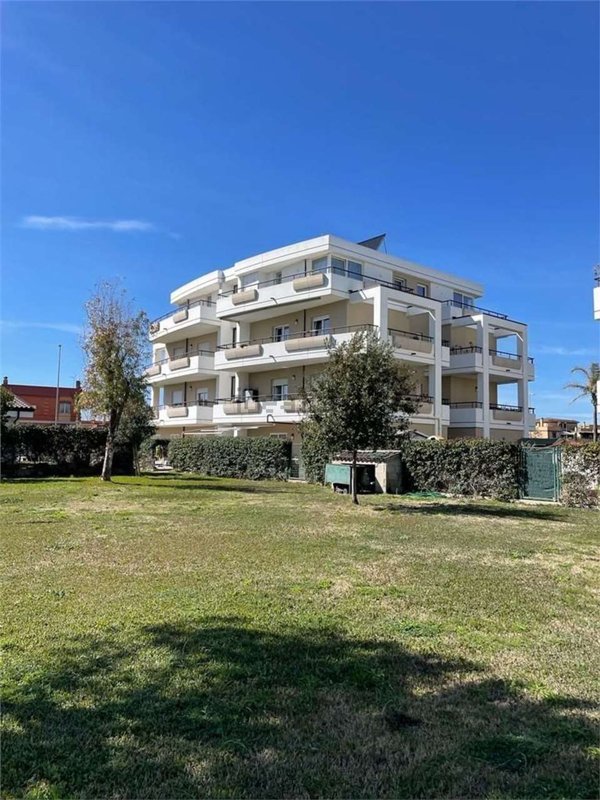 appartamento in vendita a Fiumicino in zona Focene