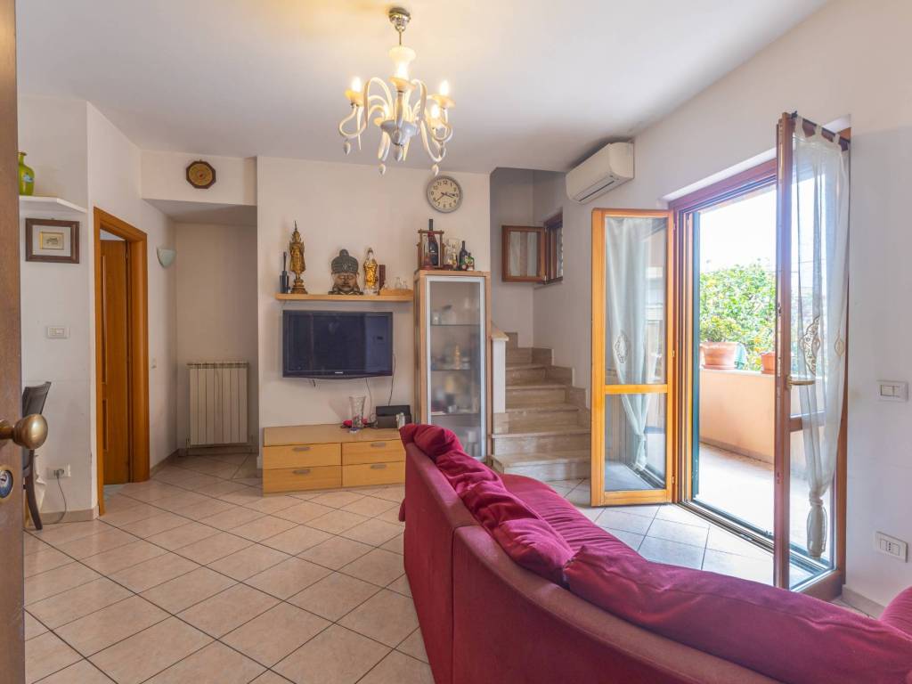 casa indipendente in vendita a Fiumicino in zona Focene