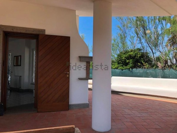 casa indipendente in vendita a Fiumicino in zona Fregene